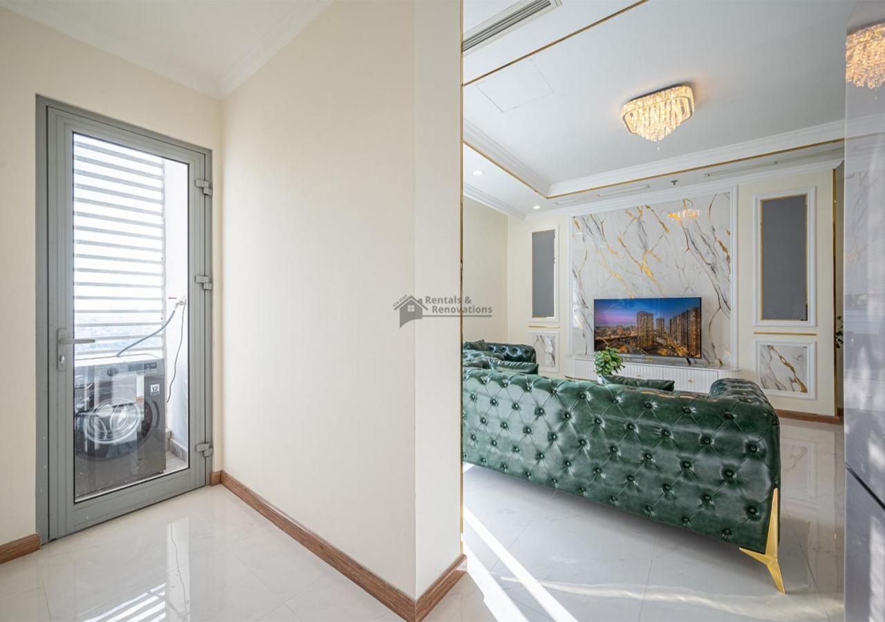 The Vinhomes Park - The Buildings Surrounding Landmark 81 * Ho Chi Minh City