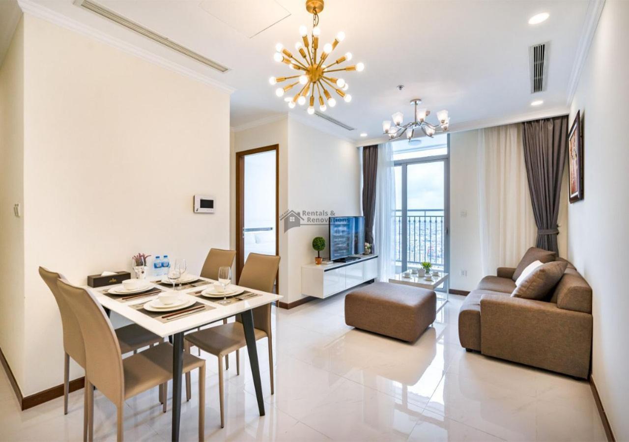 The Vinhomes Park - The Buildings Surrounding Landmark 81 Apartamento