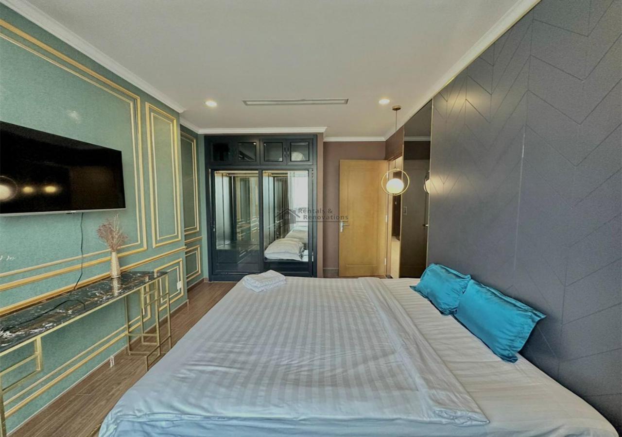 The Vinhomes Park - The Buildings Surrounding Landmark 81 * TP. Hồ Chí Minh