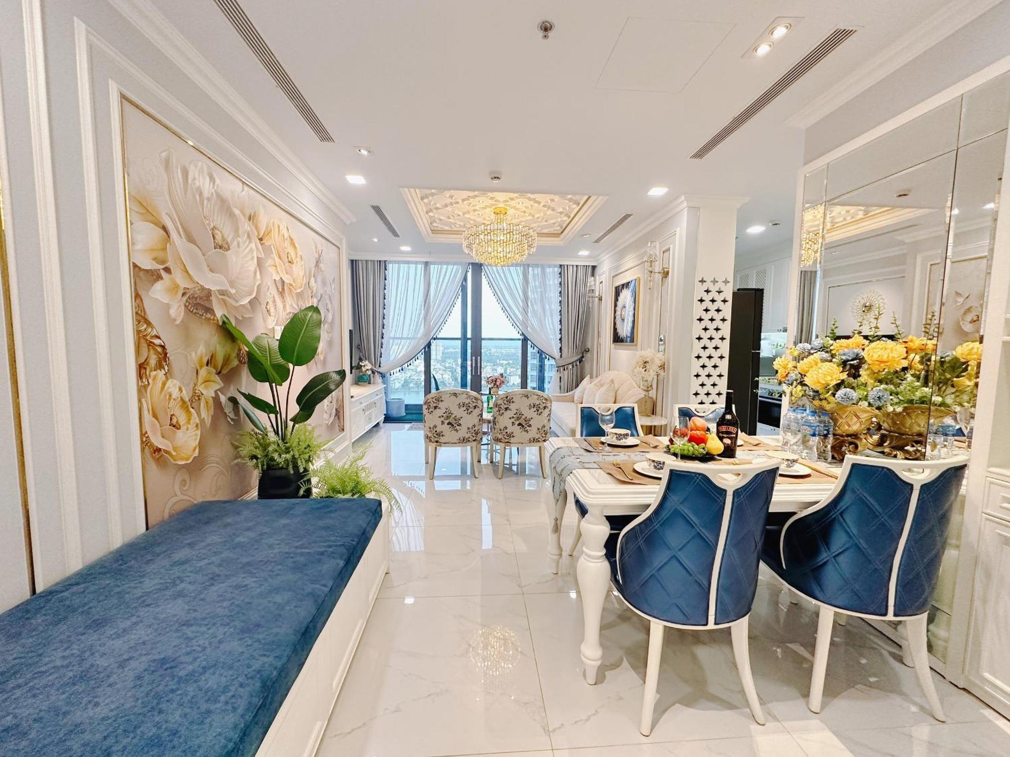 The Vinhomes Park - The Buildings Surrounding Landmark 81