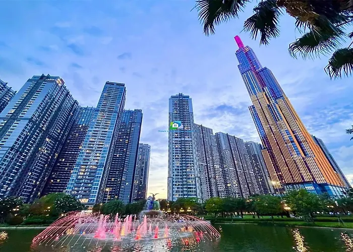 The Vinhomes Central Park Apartments - The Buildings Surrounding Landmark 81